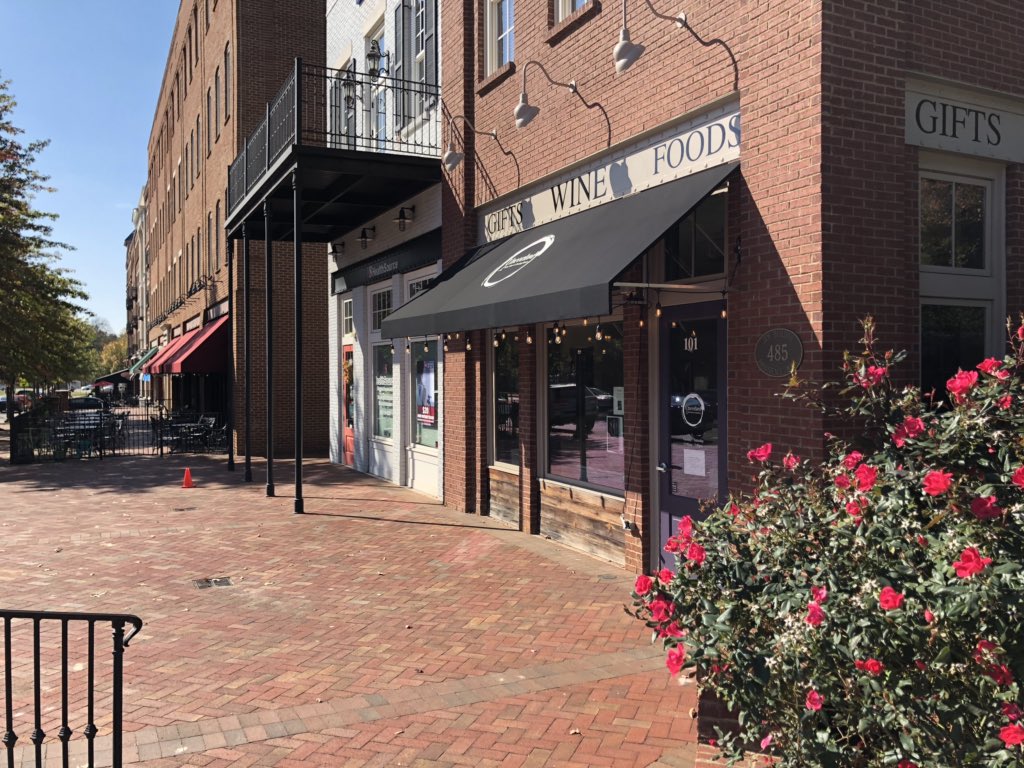 hborys's tweet image. It’s not the apartments or inhabitants that many people resist, but the very unappealing urban form. If #formbasedcode upzoning gets that right, much of the resistance disappears. Like this example of apartments over retail at the Village of Providence in Madison, Alabama.
