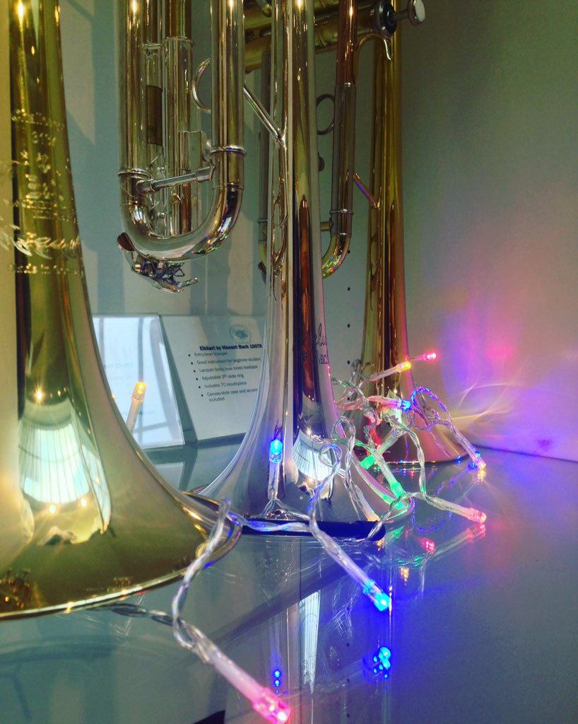 Christmas decs going up here today. Have been waiting for an excuse to listen to Carla's Christmas Carols since July.. <a href="/johnkellytweets/">John Kelly tweets</a>