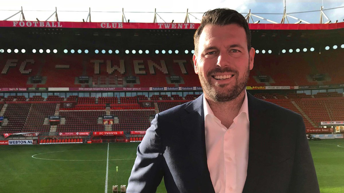 NieuwsUutTwente's tweet photo. RT fctwente: Martijn Hoogstoevenbeld (41) treedt per 1 december in dienst van FC Twente als de nieuwe financieel en operationeel directeur. 

https://t.co/IrC9HsyB7n https://t.co/t8F2cj0f70