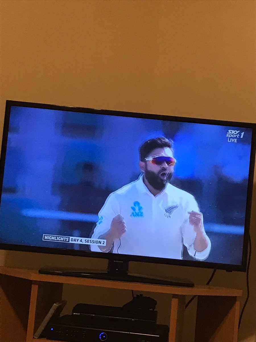 Cracking effort from a good <a href="/CDCricket/">Central Districts Cricket Association🏏</a> man. #gojazzyjazz