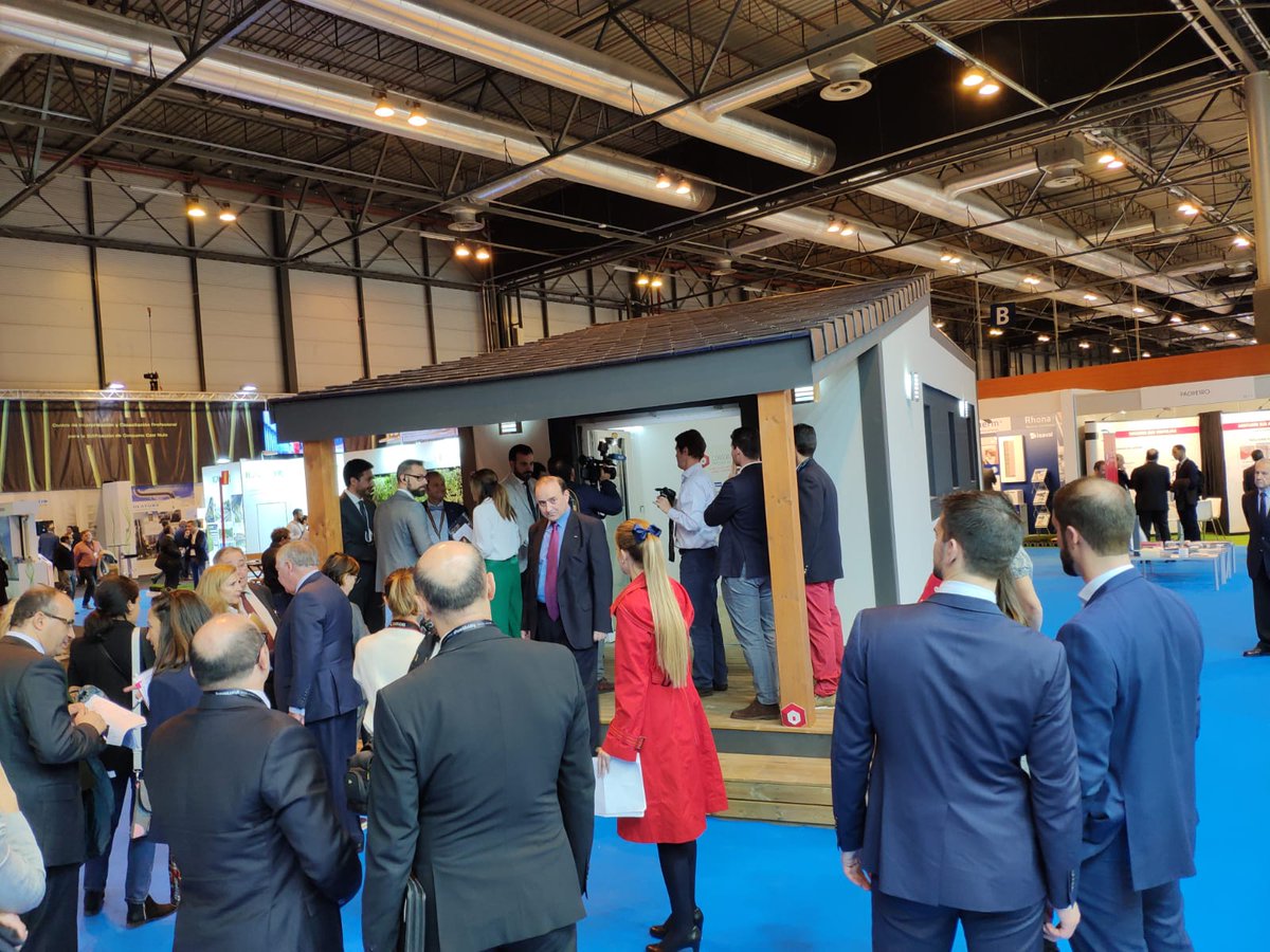 ConPassivHaus's tweet image. ¿Cuáles son los sobrecostes en una #casapasiva? nuestros visitantes en #epowerbuilding18 alucinaron...