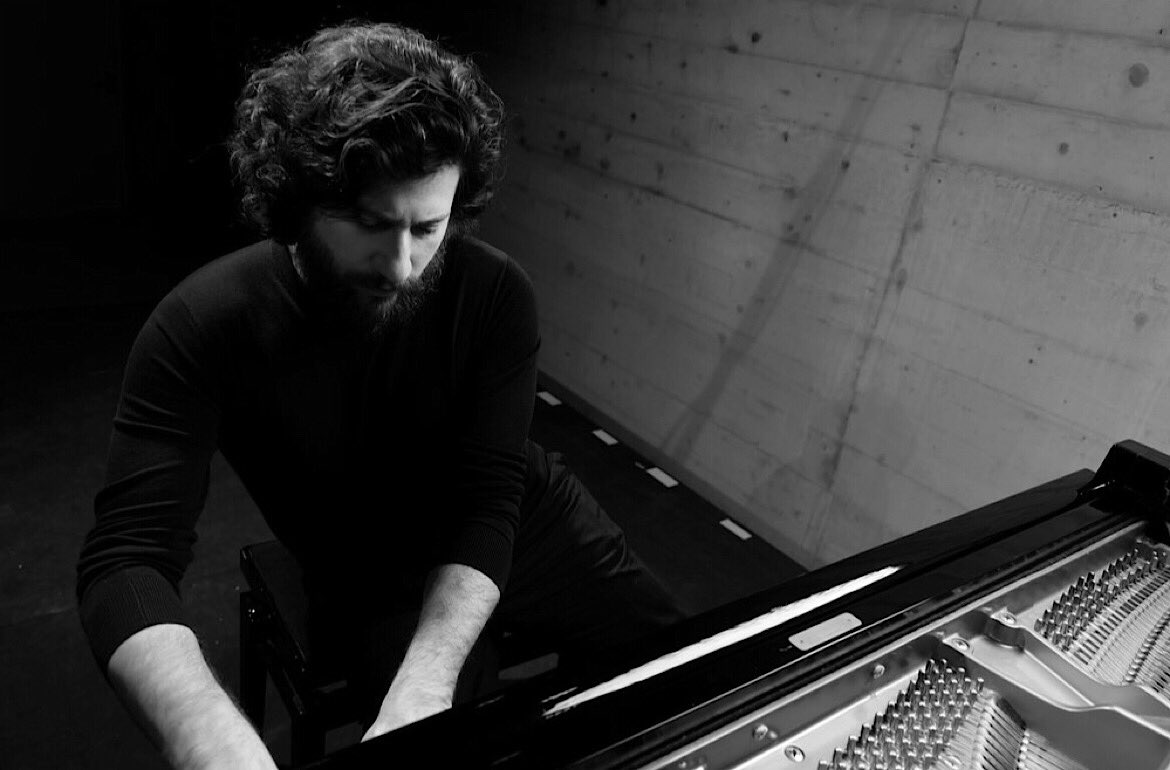 Fernando Pessoa, liberté, piano psyché et chants solaires, tout est dans le nouvel album de <a href="/Rami_Official/">Rami Khalife</a> 
➡️ bit.ly/2KcxXtQ