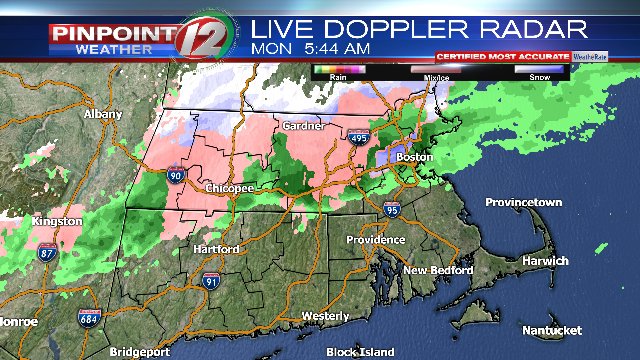 michmuscatello's tweet photo. Batch of rain/mix is mostly a "miss" for RI and SE MA. But for those traveling into #Worcester and #Springield, watch for slick roads. #RIwx #MAwx #WPRIweather https://t.co/fSKGAx0T7d