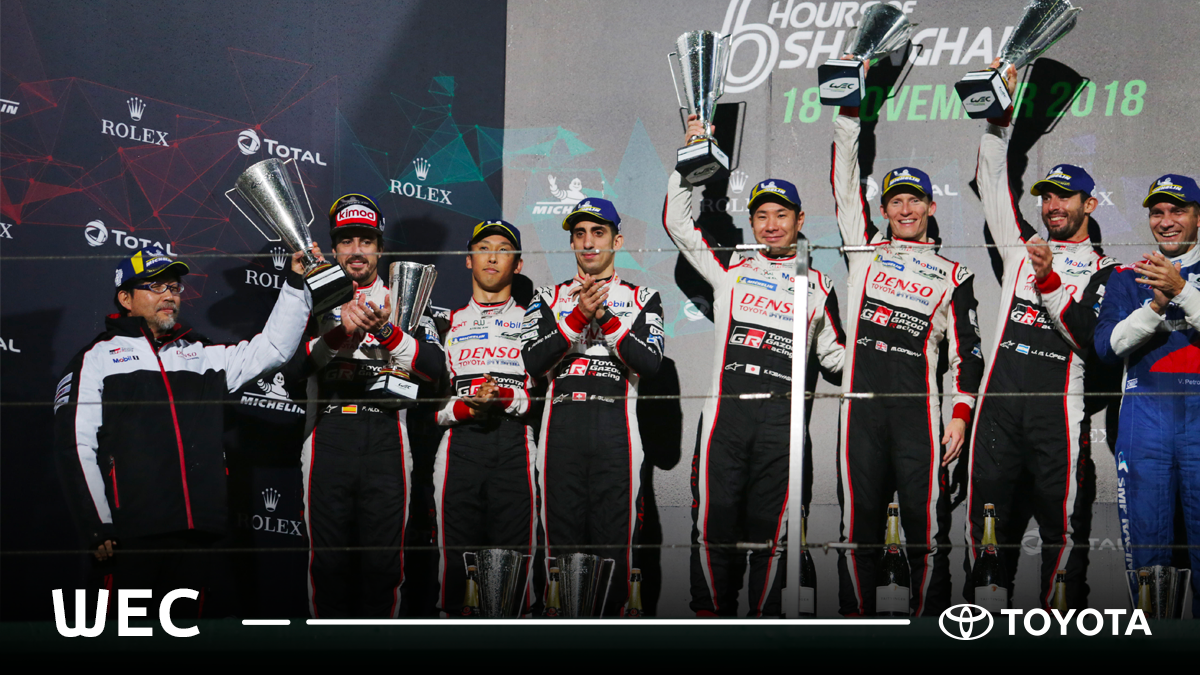 toyota_italia's tweet photo. Una vittoria totale!
Il #ToyotaGazooRacing mette a segno la quarta doppietta stagionale e chiude la 6 ore di Shanghai al 1° e al 2° posto a bordo della Toyota TS050 HYBRID! @Toyota_Hybrid #WEC #6HoursOfShanghai https://t.co/DlJeDd8d3R