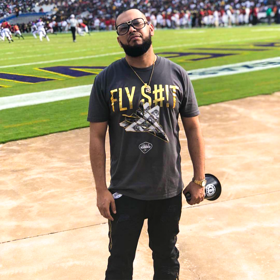 RichRugged's tweet photo. 'Fly S***'
@HollywoodZay representin'
https://t.co/i4wAtTY90L
#richandrugged #richrugged #hollywoodzay #flyshit #gold #stylinandprofilin #golddrip #gridiron #outfitoftheday #beards #style #fashion #hypebeast #hype #grind #hoodrich #houston #global #chrisfilly #streetstyle https://t.co/wJR4VLcdjz