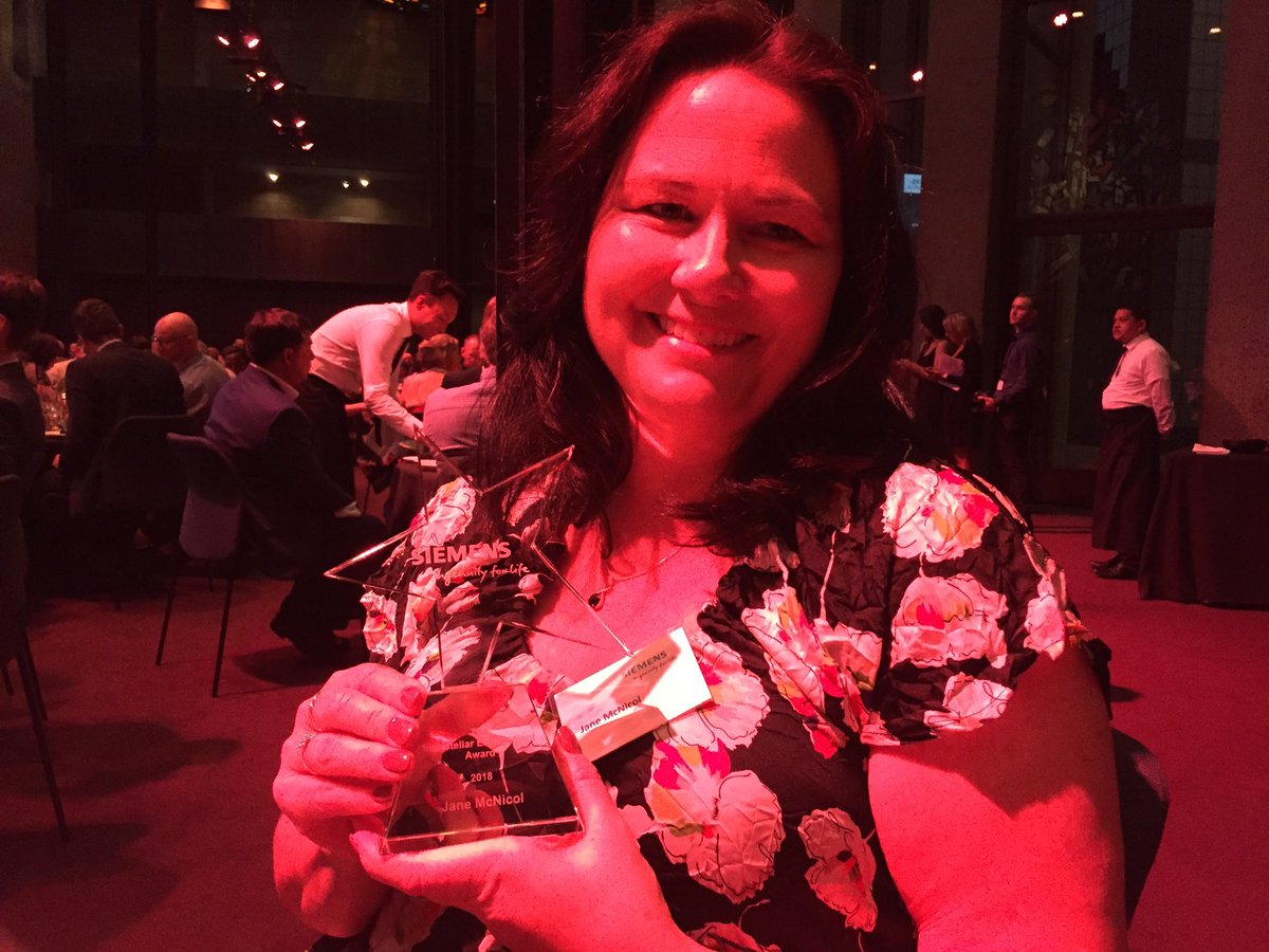 dyesz_'s tweet photo. Congratulations to my wonderful colleague, Jane McNicol who won the #SIEMENS interstellar engagement award! They didn’t even mention her personal best achievement- two set of twins! 😍#inspiration #auroraawards @Siemens_Aus https://t.co/u2QIaoB0Yi
