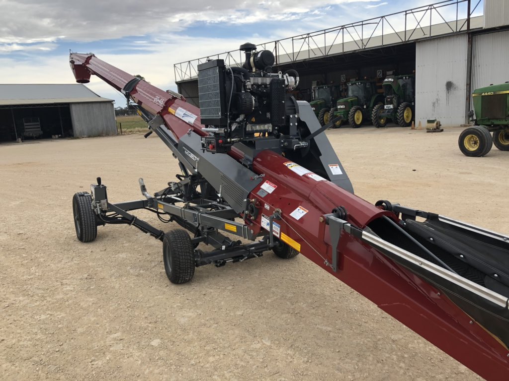 CheesmanReuben's tweet photo. New Meridian Reliabelt conveyor with Diesel engine delivered into South Australia today https://t.co/gT5h61isCx