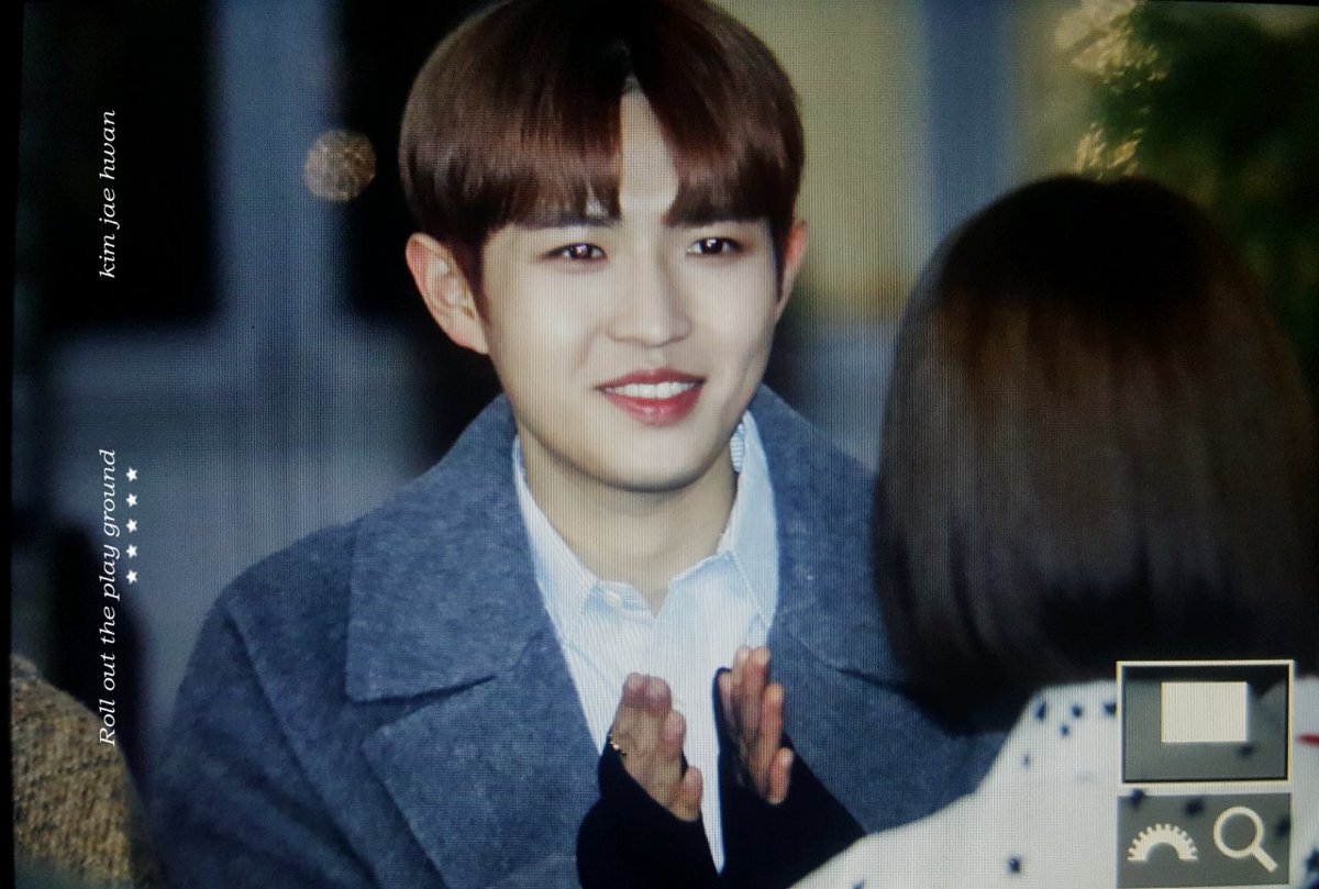 재환이 웃는다 ㅠㅠ | 인스티즈