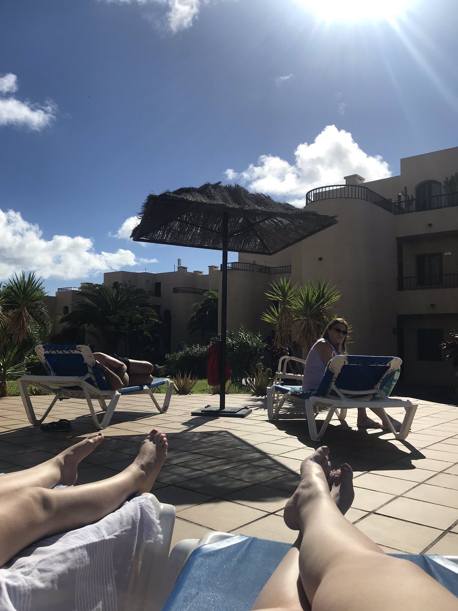 MagicDance95's tweet photo. Working very hard on looking suitably chilled while hearing the biggest plot twists of my fucking life @dadwroteaporno #pornoday #SpecialOne #shittingHELL https://t.co/m7r5slxfwT
