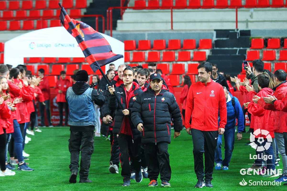 cfreusdeportiu's tweet photo. 📸 GALERIA DE FOTOS de la 1a trobada de #LaLigaGenuineSantander, disputada aquest cap de setmana a Tarragona i Salou
👉🏻 https://t.co/tJywBCBS6M
#CFReusGenuine
#CFReus 🔴⚫ https://t.co/mYG4FwU41S