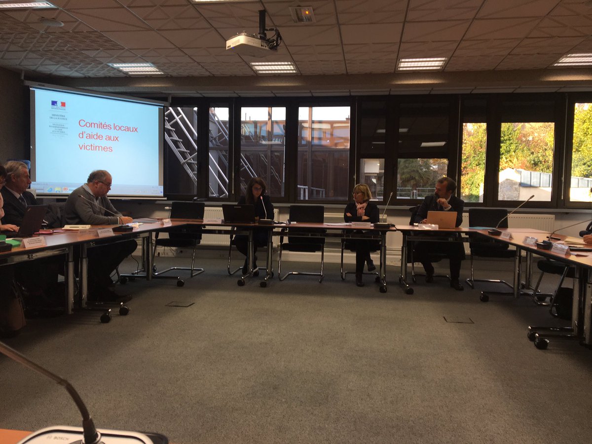 FENVAC's tweet image. CÔTES D’ARMOR | La @FENVAC a participé ce matin au Comité Local d’Aide aux Victimes #CLAV organisé par le @Prefet22 à Saint-Brieuc.

Échanges entre les différents acteurs de l’aide aux #victimes en vue de l’élaboration d’un schéma d’intervention local.