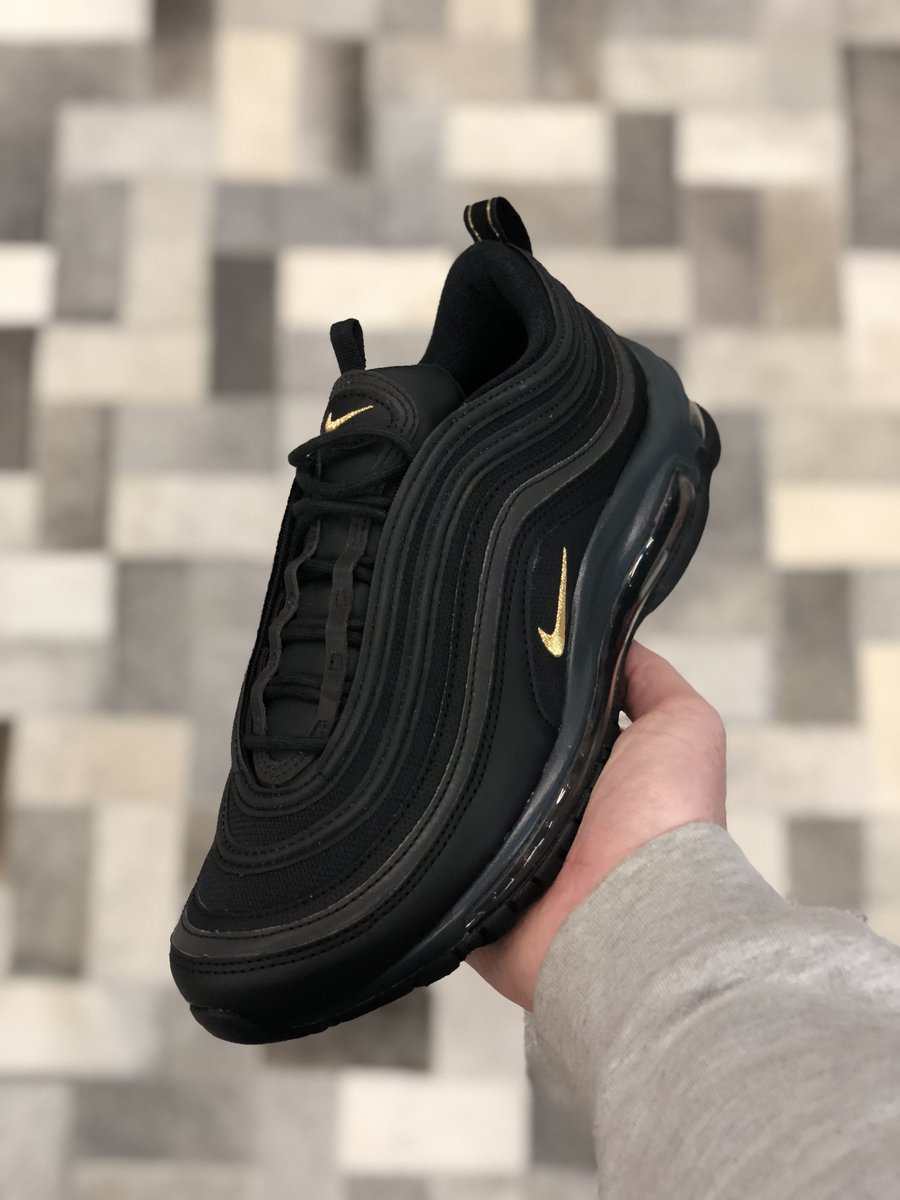 nike tuned 1 black and gold