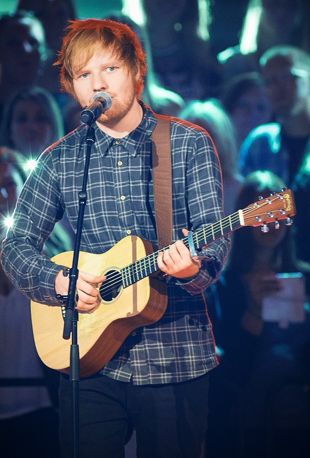 Человек, заставляющий верить в любовь и романтику.
Просто волшебный 💕💫
#ЭдШиран - это #любовь