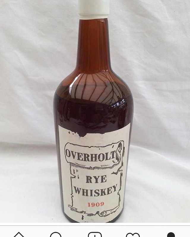 1909 Overholt Rye Whiskey a real gem from my private #collection #whiskey #ryewhiskey #specialityspirits #whiskylover #luxury #bar #hotelbar #bartender #bartenders #bartenderlife #whiskycocktail #mixology #cocktails #cocktail  #mixology #london ift.tt/2QV4iYS