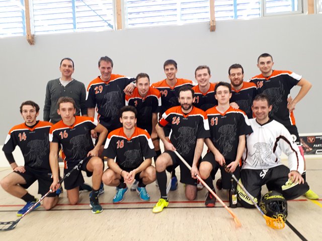 Nouveau Week-End de #floorball à #Bernin ,championnats N1 et N2. Deux défaites frustrantes d'un but face à <a href="/lyon_floorball/">Lyon Floorball Club</a> et <a href="/GriffonsdOc/">GriffonsdOc</a> en N2 et une première victoire importante en N1 (8-4) face à <a href="/lyon_floorball/">Lyon Floorball Club</a> . Merci aux équipes d'avoir fait ce déplacement compliqué ce WE!