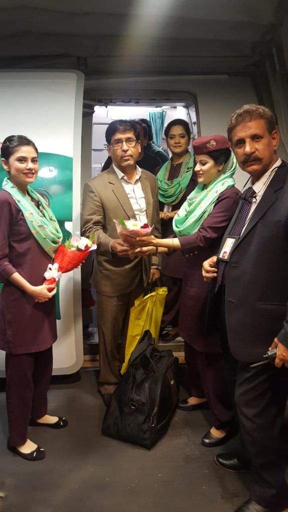 Official_PIA's tweet photo. PIA successfully inaugurates Lahore to Muscat flight with happy cabin crew & passengers. The flight was inaugurated by the local management.
#PIA #FlightInauguration #Lahore #Muscat https://t.co/EzgWI8b9Ef
