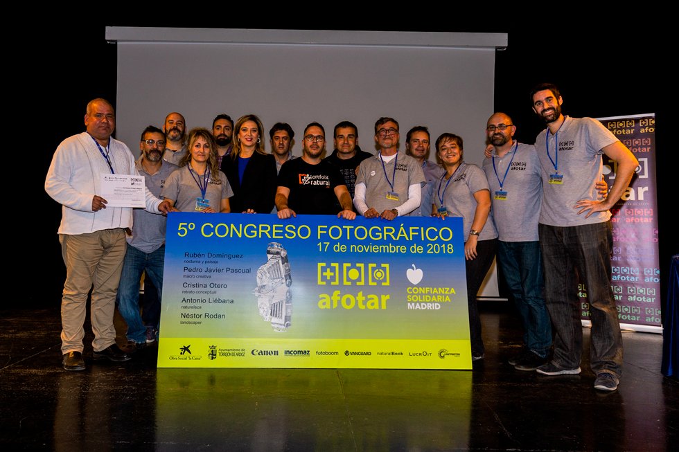 Asoc_Afotar's tweet photo. Gracias a todos los que hicisteis posible el V #CongresoAFOTAR un congreso fotográfico y solidarios cuyo fin es ayudar y sobre todo que los disfrutéis
#fotografía #naturaleza #retrato #paisaje #macro #TorrejonDeArdoz #solidario #AFOTAR #confianza #nocturna #camara #fotografos https://t.co/I9N2dMkEfS