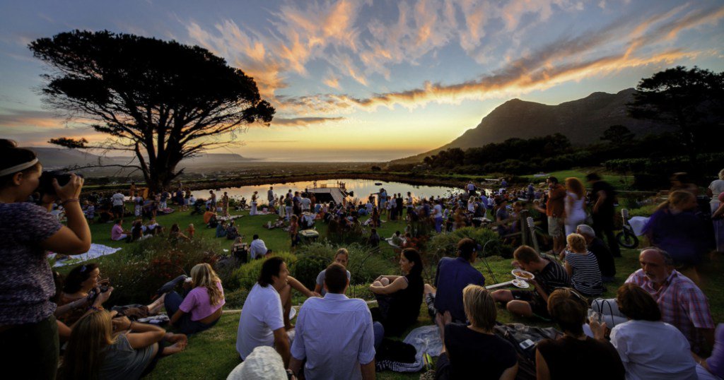 CapeSecret's tweet photo. Top 5 Farmers Market Experiences https://t.co/2GGcCVMKCX https://t.co/kgzDDjOV78