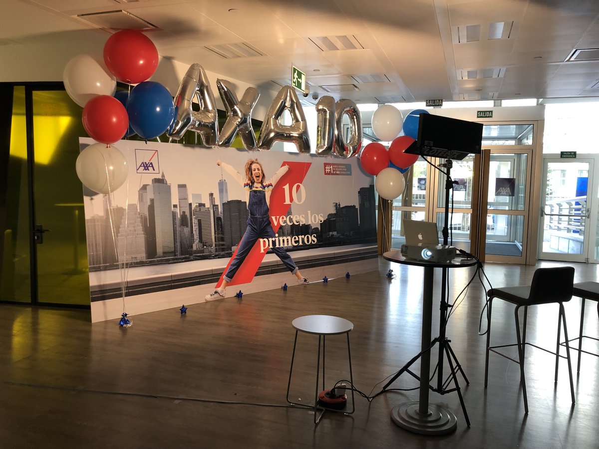 AXASegurosEs's tweet photo. Hoy celebramos, además, que somos la primera marca de seguros a nivel mundial por décimo año consecutivo según @Interbrand..repetimos, ¡¡somos los primeros por DÉCIMO AÑO CONSECUTIVO!! 😃 #AXAPrimeros https://t.co/Da8hlGu1WL
