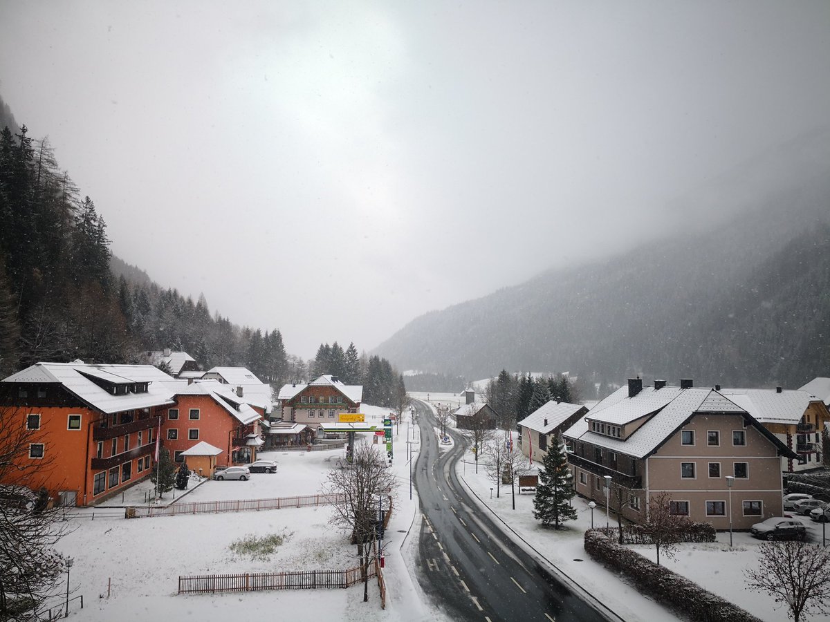 postgut's tweet photo. na dann starten wir doch in die Wintersaison ❄️ #postgut #tweng #loveobertauern #lungau https://t.co/21dAK6qKmH