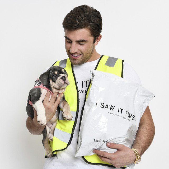 StudiosKam7's tweet photo. We had Love Island star and winner Jack Fincham in our very own studios. He even brought along his partner in crime little Sandi Fincham:)

@jack_charlesf #loveisland #isawitfirst #studio #cute #instamood #instagood #picoftheday #photography #manchesterphotographers #manchester https://t.co/L8HH7Y23og