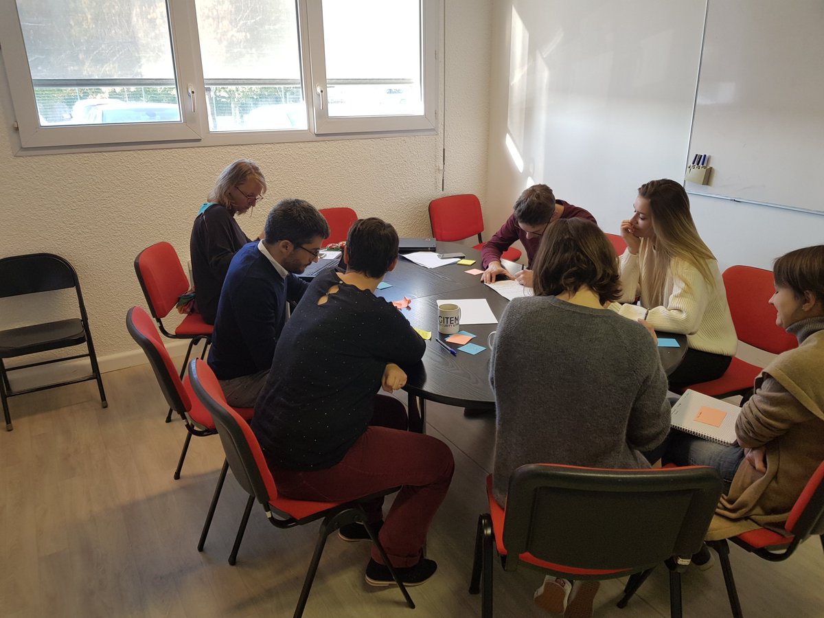 glefur_'s tweet photo. Aujourd'hui c'était atelier #Brainstorming avec notre *shiny* service juridique pour travailler sur le futur de notre solution #BookMyData en tout #Agilité
Au programme #CelebrityPriorization pour se lancer puis un #3-12-3 https://t.co/VScToamtBF