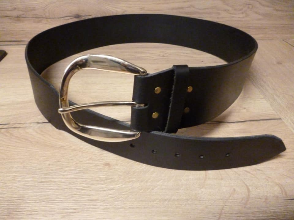 Equitek_Limited's tweet photo. Santa Needs a New Belt!🎅🏼🤶🏼❤️
Here Equitek we made the big guy a real leather belt! At 60 inches (Too Many Mince Pies)🥧🥧 https://t.co/gqlKul2XAc