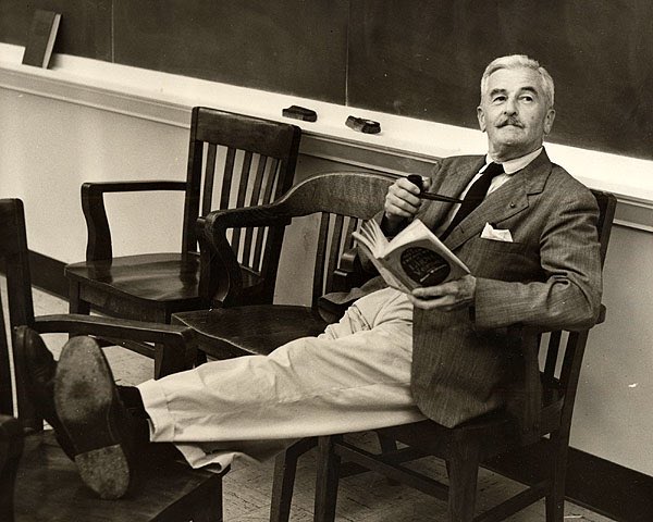 BurgonBooks's tweet photo. “The only thing worth writing about is the human heart in conflict with itself.” - William Faulkner #InternationalMensDay2018 #quotesoftheday #quotes https://t.co/yA1apwfSwz