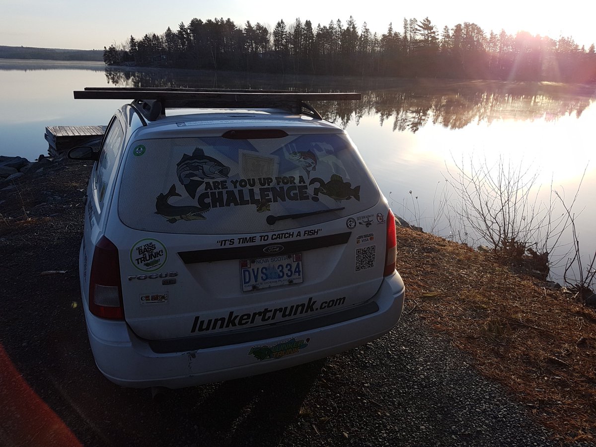 LunkerTrunk's tweet photo. Top of the morning to you all! When the trunk pulls up to a lake and it looks like this. "Pop the trunk" #ItsTimeToCatchAFish #Fishing https://t.co/SqculhJG1f