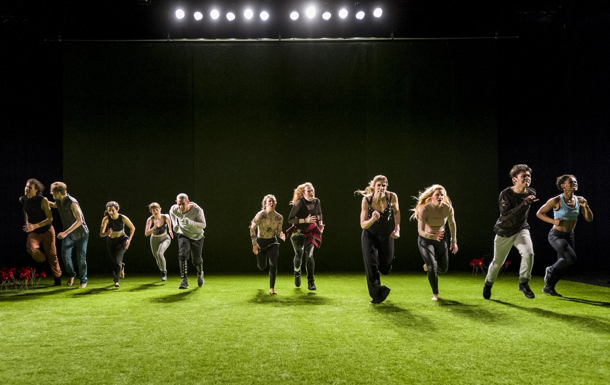 Get ready for GUERRILLA.. Vanaf 15 januari 2019 weer te zien in het theater. 

Kijk voor data op de speellijst
aya.nl/voorstelling/g…