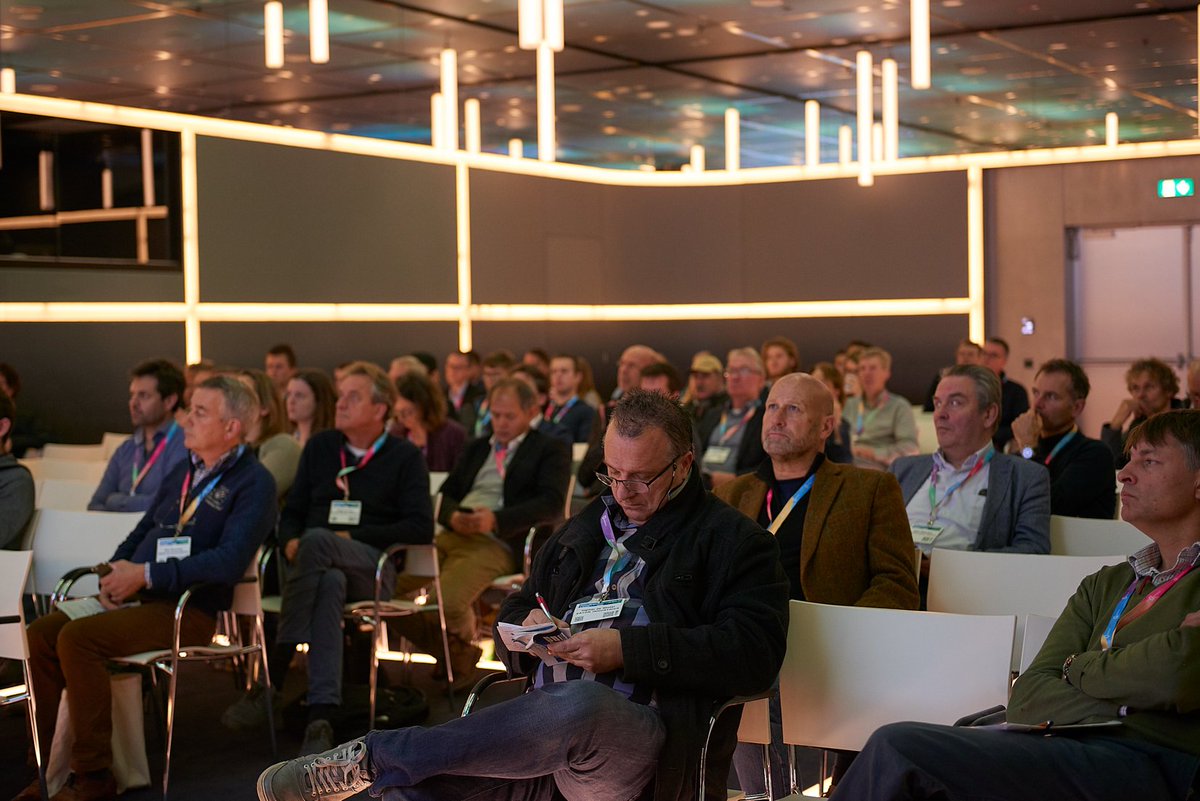 SHIBUtrecht's tweet image. Bent u klaar voor @SHIBUtrecht? Aanstaande donderdag openen om 09.00 uur de deuren en wordt u in een serie van #keynotes, #expertsessies en #praktijkcases bijgepraat over de mogelijkheden en kansen van smart technology. Registreer u kosteloos via de site bit.ly/2Q8dNGX