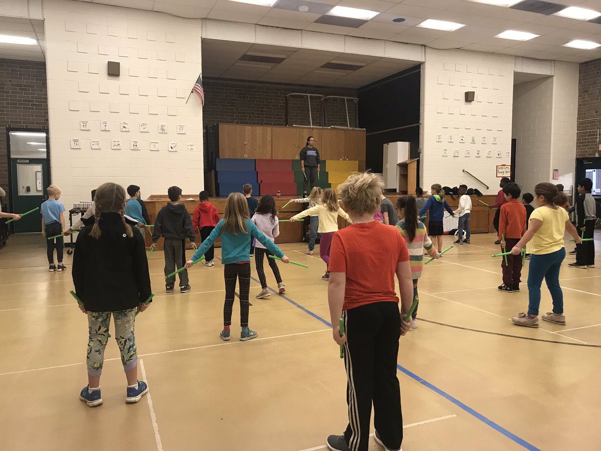 Pound Fitness in Physical Education... Incorporating Art, French, Music, and Physical Education!