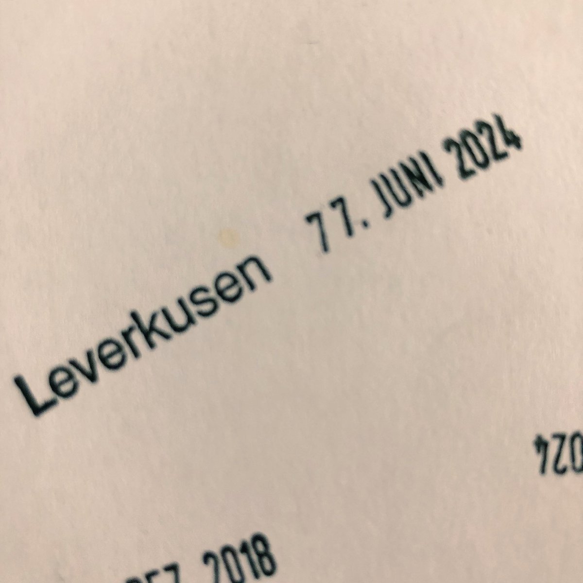 schomberg's tweet photo. „So, @csmocky, schau’ mal, ich habe problemlos den 11. Dezember 2018 beim #Datumsstempel eingestellt!!“ https://t.co/aSIObqZCKT