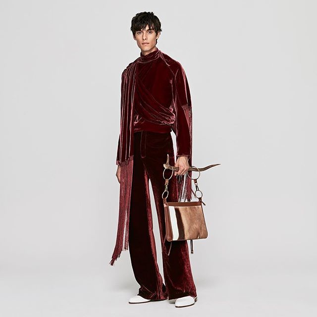 Discover our velvet evening wear at palomospain.com #PalomoSpain #NewWebsite #TheHunting ift.tt/2KffTiJ