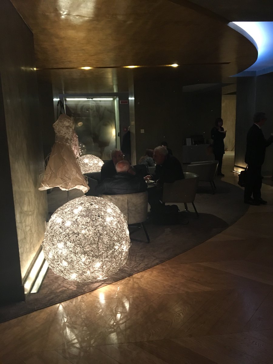 aptavitae's tweet photo. #LunchBreak #wellference2018 #Milan Rosa Grand Hotel 
🍽️... the conference is about to restart! https://t.co/6Btjnx6Ebj