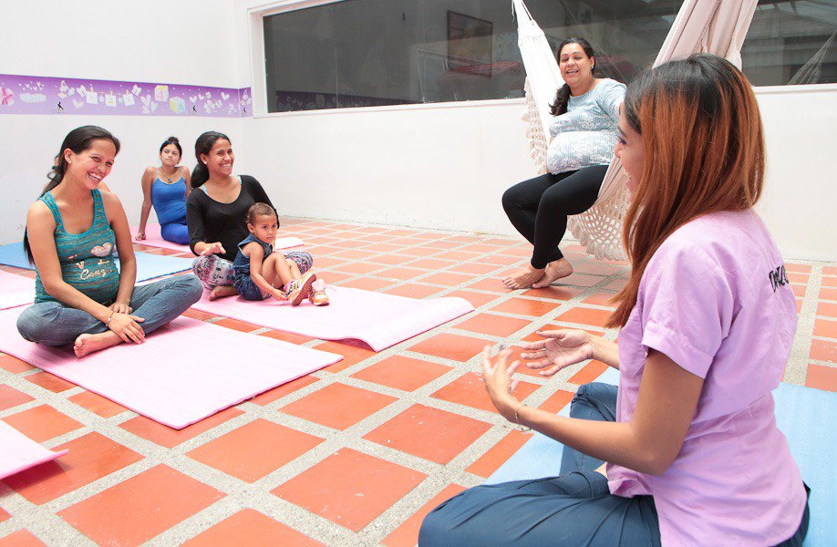 Las Promotoras del Plan Parto Humanizado cumplen un rol hermoso e importante, ellas cuidan el equilibrio armónico de las barrigonas de la Patria. ¡Mi amor infinito para ustedes mujeres! 
➡️ goo.gl/orNqj3