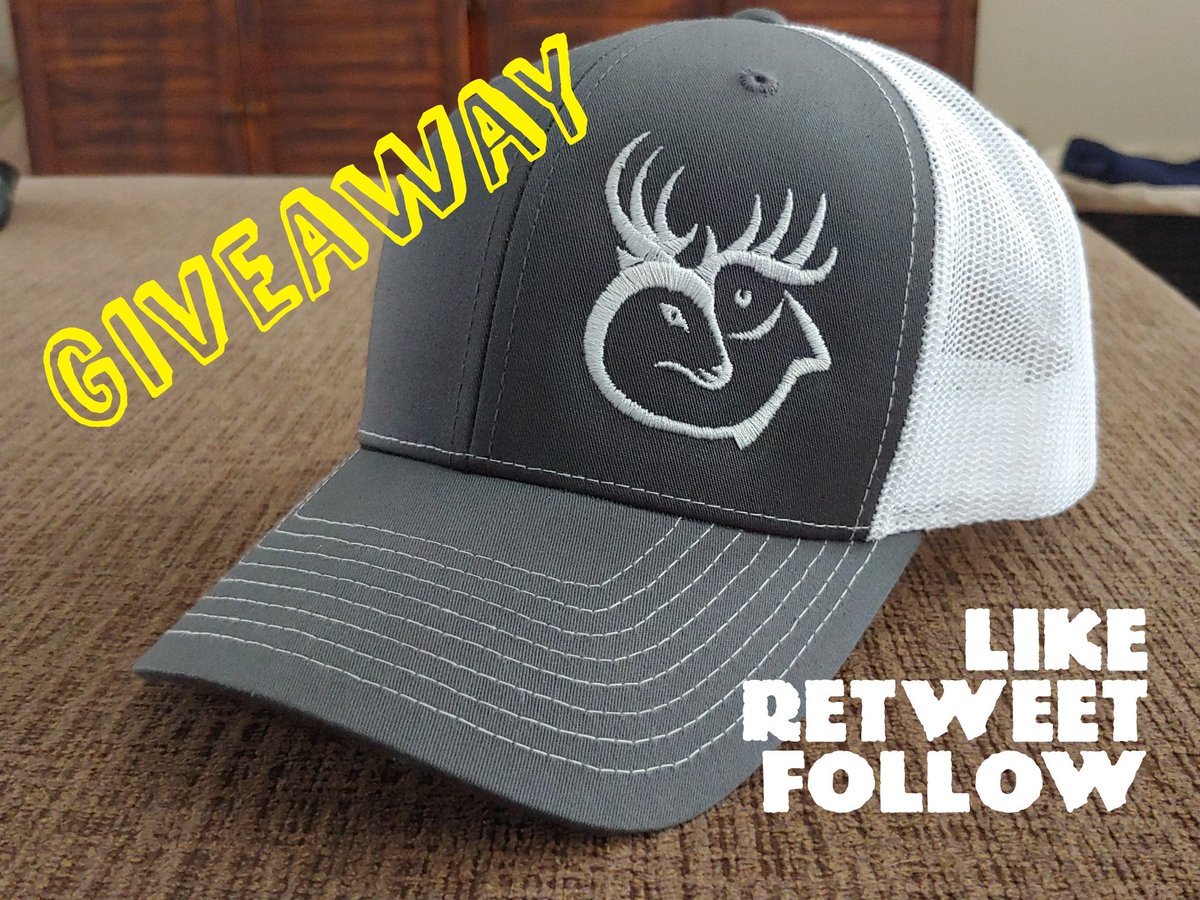 AverageHunter's tweet photo. Got some new hats and giving one away on Twitter.  Simple standard rules.
- Like this pic
- Retweet this pic
- Must follow @AverageHunter 

Will pick one winner Wednesday at noon. #giveaway #freebie https://t.co/BQZWZPVS4B