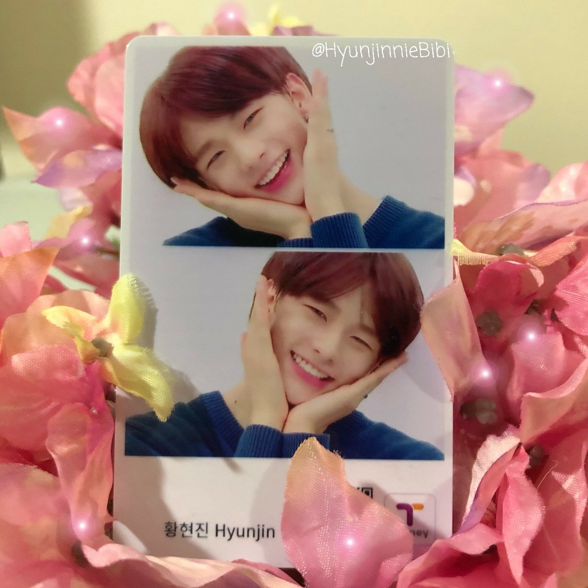 HyunjinnieBibi's tweet photo. ฮยอนจิ้นนนน อุแง้งงง น้องมาหาคุมแม่แน้วว น่ารักที่สุดๆๆๆๆๆๆๆ แม่รักหนูนะค้าบบบบ ฮือๆๆๆๆๆ😭😭😭😭😭💕💕💕💕💕
#StrayKids #Hyunjin #ฮยอนจิน #스트레이키즈 #황현진 #현진 #TMONEY #oppacard https://t.co/JFFYK3WEu3