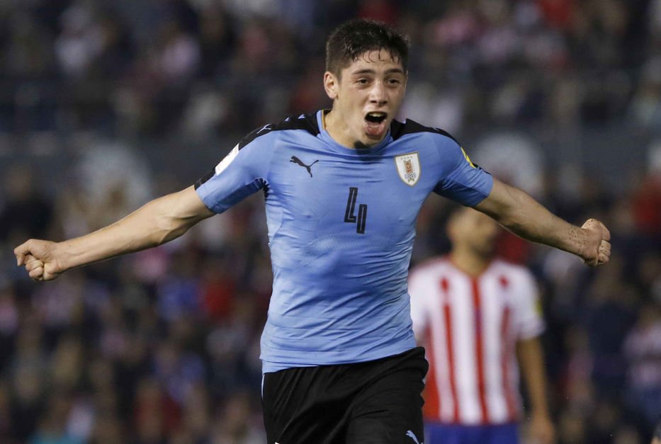 Un sólo cambio tendría Uruguay para enfrentar a Francia con respecto al partido con Brasil, se mete en el equipo Federico Valverde por Gastón Pereiro.