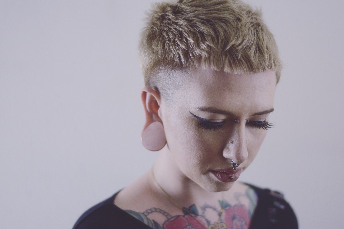 s c i s s o r s  &  c o m b s  🤙 #bobbymaloy #cruxebrand #bmacusa #elevatehair #masonpearson #buzzcutfeed #hairbrained #crafthairdresser #haircut #fade #crop #pixie #mullet #mulletmonday #texture @aveda