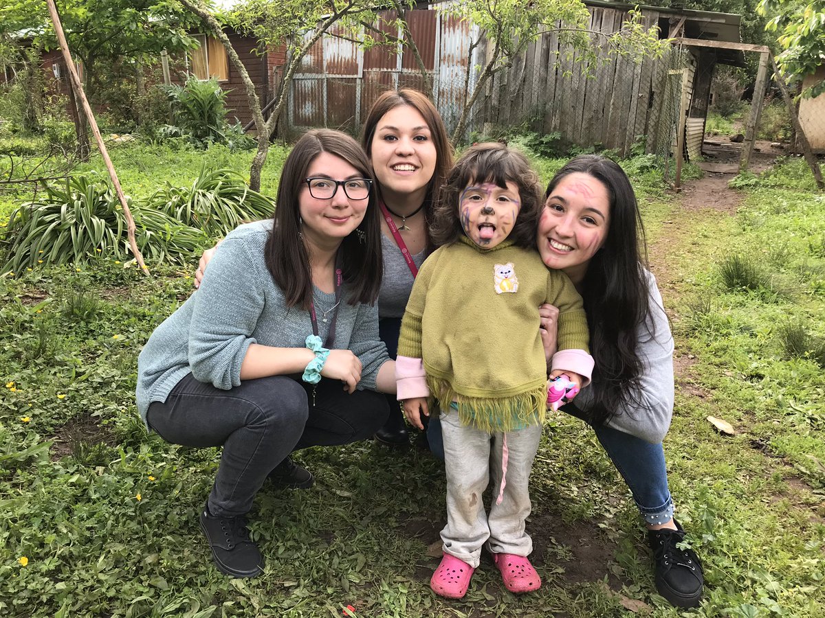 Esteban Hund Villagra (@estebanhund) on Twitter photo Rotary Club y Rotaract Temuco van en ayuda de familia que sufre incendio con pérdida total de su vivienda. Otra actividad con sello Rotario.
<a href="/rotarytemuco/">Rotary Club Temuco - Chile</a> <a href="/rotary4355/">Distrito 4355 Rotary 🇨🇱</a> <a href="/BorisSR/">Boris Solar Ravanal</a> <a href="/RotaryES/">Rotary en español</a> Rotary Club y Rotaract Temuco van en ayuda de familia que sufre incendio con pérdida total de su vivienda. Otra actividad con sello Rotario.
<a href="/rotarytemuco/">Rotary Club Temuco - Chile</a> <a href="/rotary4355/">Distrito 4355 Rotary 🇨🇱</a> <a href="/BorisSR/">Boris Solar Ravanal</a> <a href="/RotaryES/">Rotary en español</a>