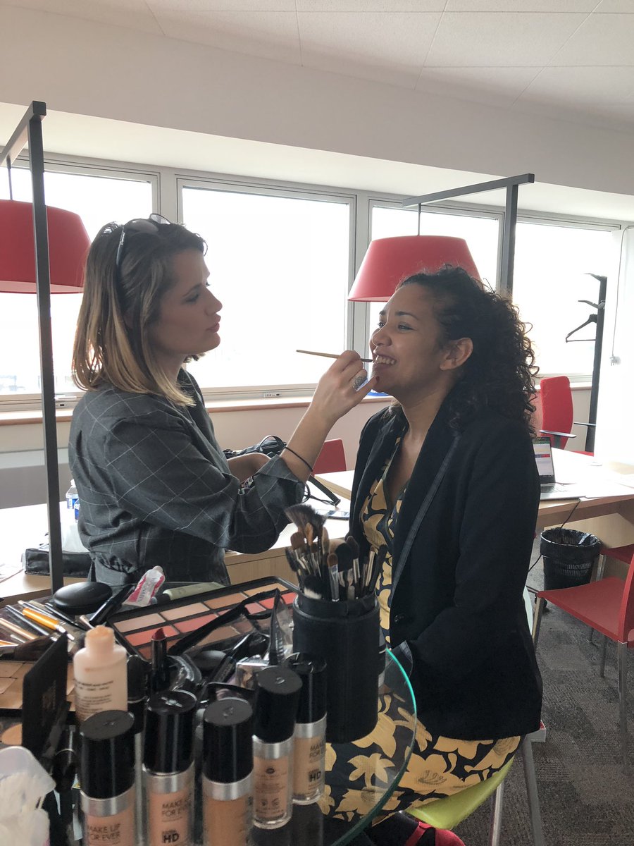 AViltart's tweet photo. Dernière étape de la tournée #GenerationAXA sur le site #balma. De belles photos pour mettre à l’honneur les femmes et les hommes d’@AXAFrance. Merci à toute l’équipe #Com pour l’accueil et la parfaite organisation. #Proudtobeaxa #oneAXA @mathildemarre @NathMer31 @AnaisBeaudoin https://t.co/LlHUCfM8dB