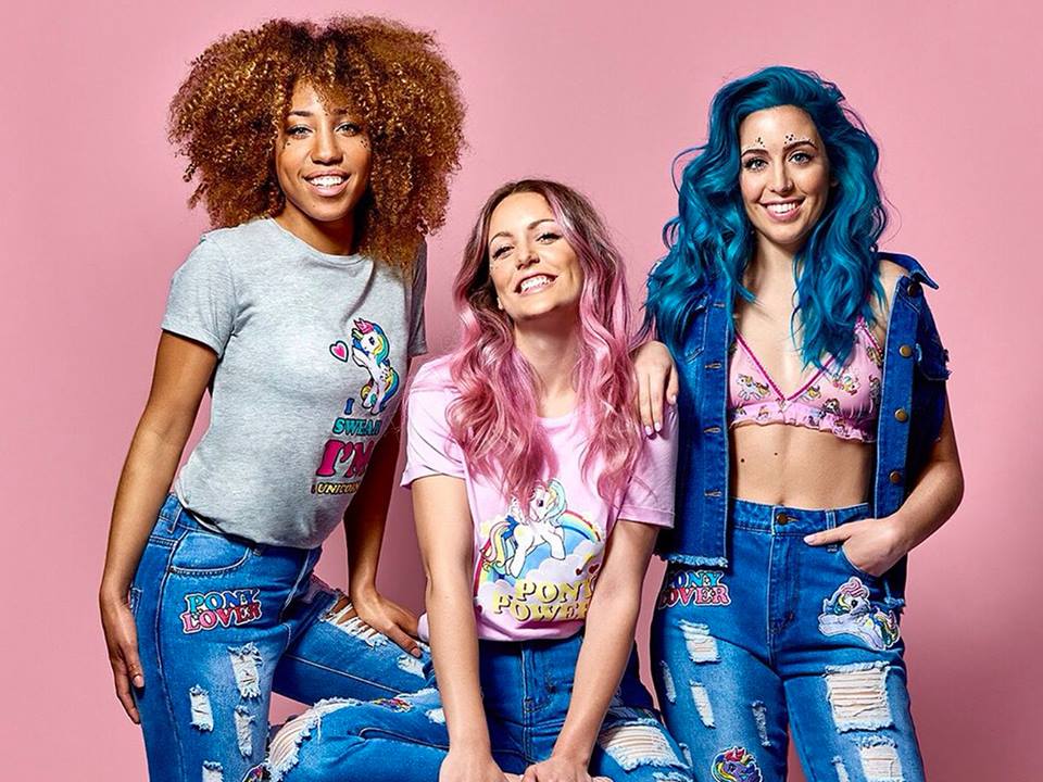 malagaplaza's tweet photo. Recordad hoy Firma de discos de @SWTCalifornia en nuestro espacio @Fnac_ESP de 17.30h a 20h. ¡Os esperamos!
➡️ Condiciones de acceso: https://t.co/egIp6YxmM6 https://t.co/92bhFBV1nL