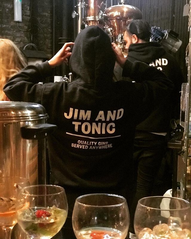 slprint's tweet photo. Working in winter wear wonderland with screen printed @jimandtonicvan logo hoodies.
.
.
.
#print #screenprinting #graphicdesign #logo #brand #hoodies #clothing #fashion #workwear #winterwear #freshoffthepress #barstaff #barlife #ginandtonic #cocktails #m… https://t.co/hmM5qroMJm https://t.co/EL9ImsEyVp