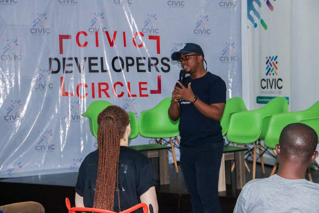 sopeolaosebikan's tweet photo. The official launch of the Civic Developers Circle was on Saturday 17th of November. We had representatives from NITDA, GladePay, Hello Tractor, Oracle and Reallife Host.
#civicdeveloperslaunch #civicilab #tech #innovation https://t.co/8IHzwumi7g