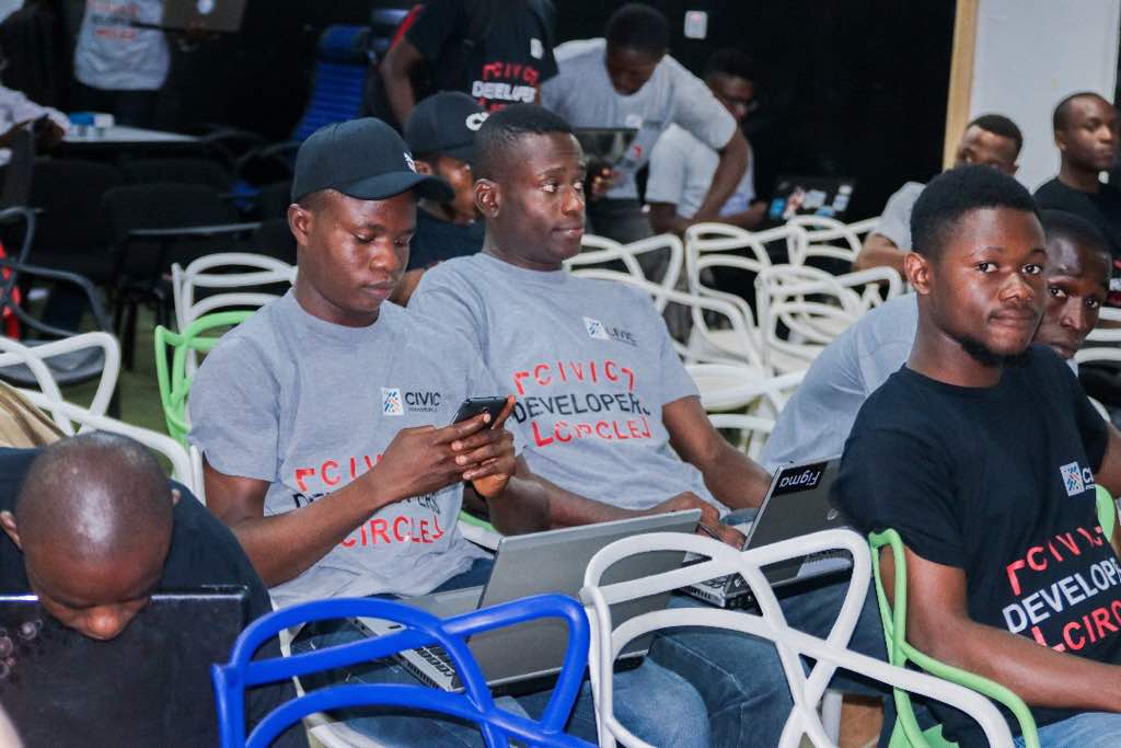 sopeolaosebikan's tweet photo. The official launch of the Civic Developers Circle was on Saturday 17th of November. We had representatives from NITDA, GladePay, Hello Tractor, Oracle and Reallife Host.
#civicdeveloperslaunch #civicilab #tech #innovation https://t.co/8IHzwumi7g