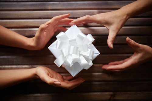 TwelvePointsWM's tweet photo. We'll discuss tools and techniques to ensure that you are maximizing your annual gifting program to family and philanthropy during our live webinar tomorrow, Tuesday, Nov 20 at 12pm. Register here: https://t.co/2pqwrgZRLh #annualgifting #charity #legacy https://t.co/8SfILZrUJA