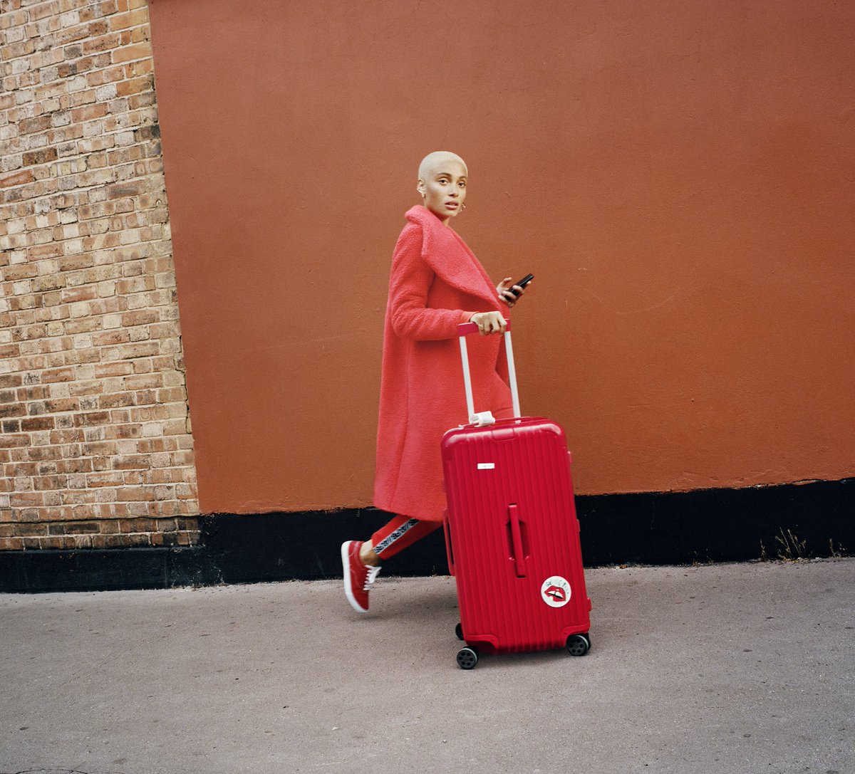 rimowa trunk red