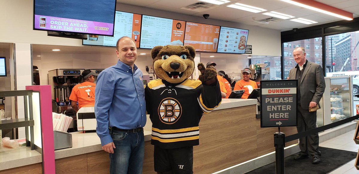 Boston Bruins On Twitter Blades Is Hanging Out Dunkinboston For