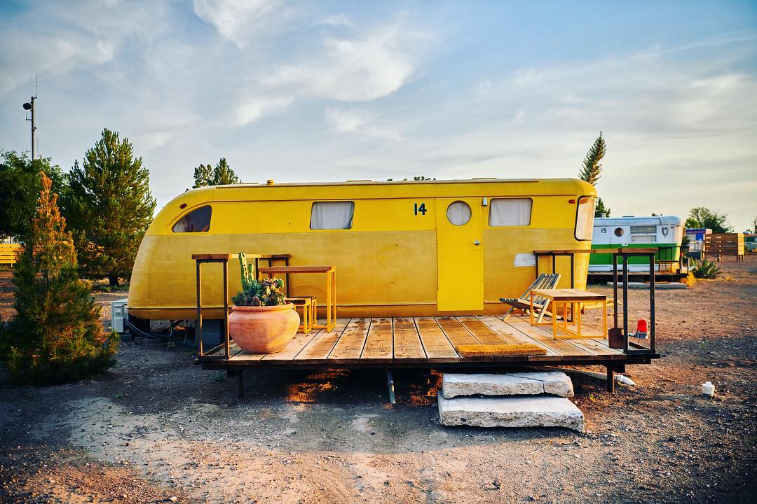 el cosmico (@el_cosmico) on Twitter photo Nothing beats that goldie trailer glow. ✨🌈📷: <a href="/nicksimonite/">Nick Simonite</a> #elcosmicomarfa #marfa #bunkhousehotels Nothing beats that goldie trailer glow. ✨🌈📷: <a href="/nicksimonite/">Nick Simonite</a> #elcosmicomarfa #marfa #bunkhousehotels